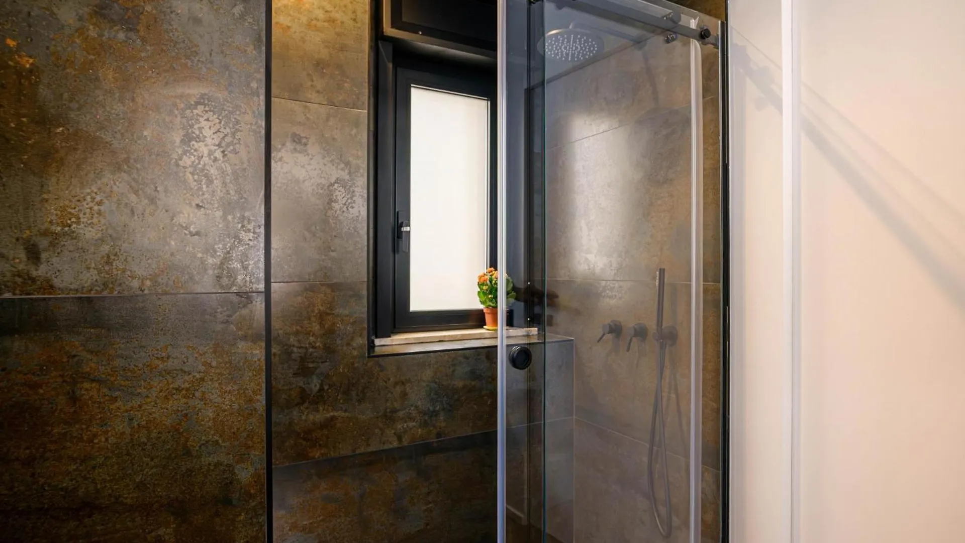 Lm Industrial Apartment & Suite Palermo Italy