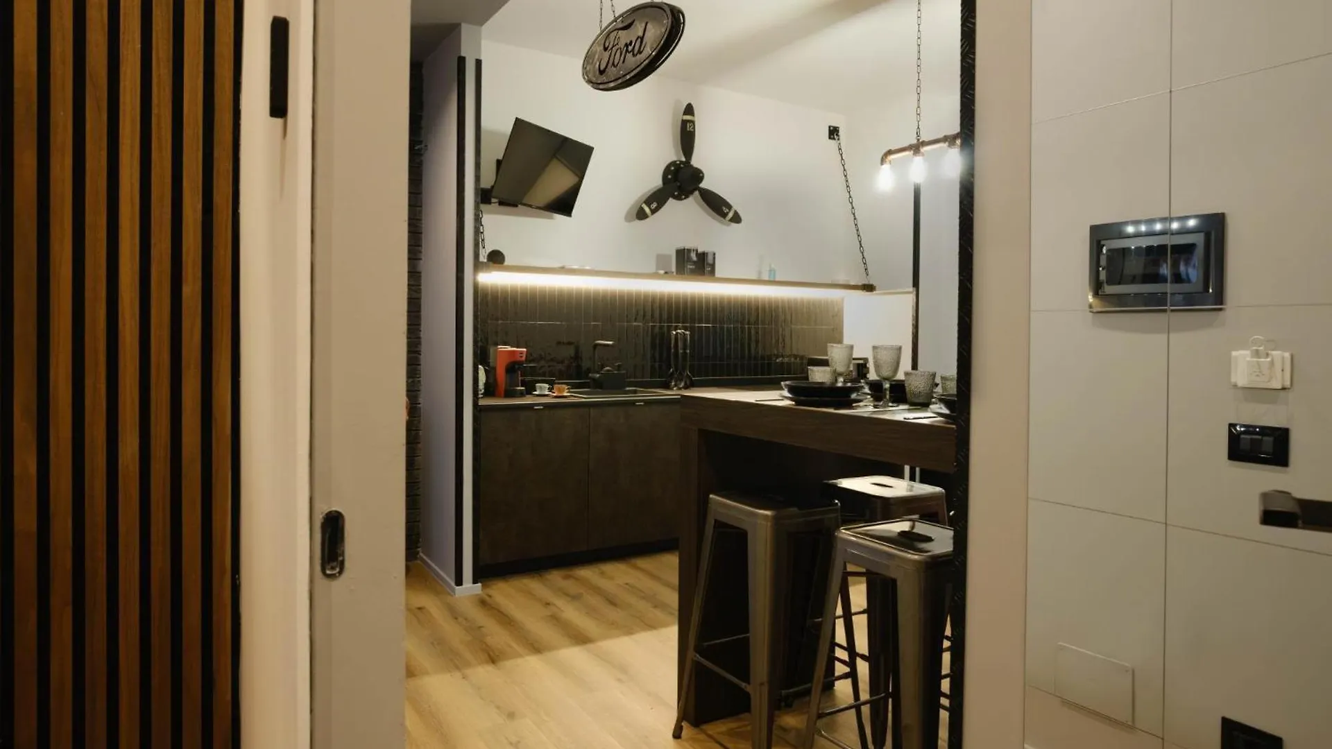 Lm Industrial Apartment & Suite Palermo Italy
